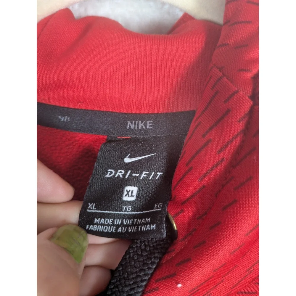 Nike Hoodie Men's XL Red Dri-FIT Micro-Stripe Pullover Activewear Sweatshirt